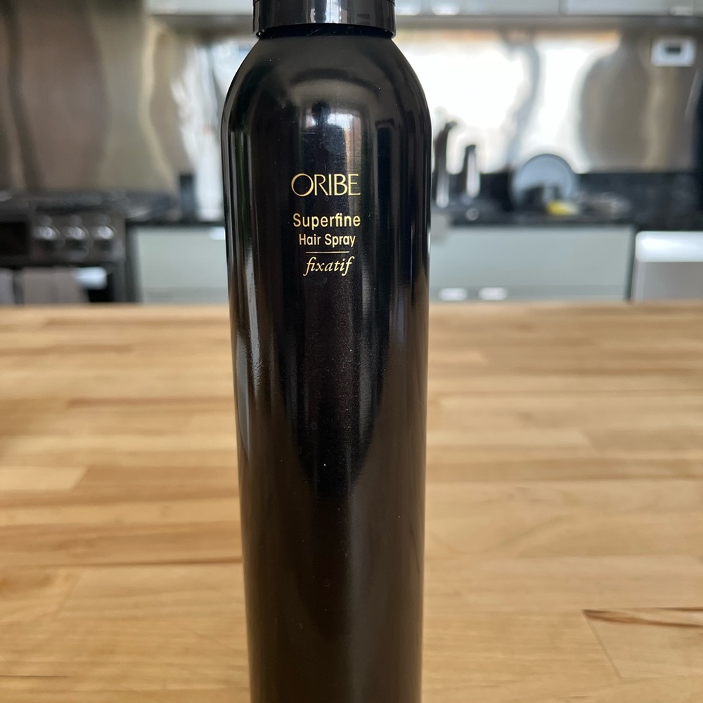 Oribe Superfine Hair Spray — Black with Gold Accents